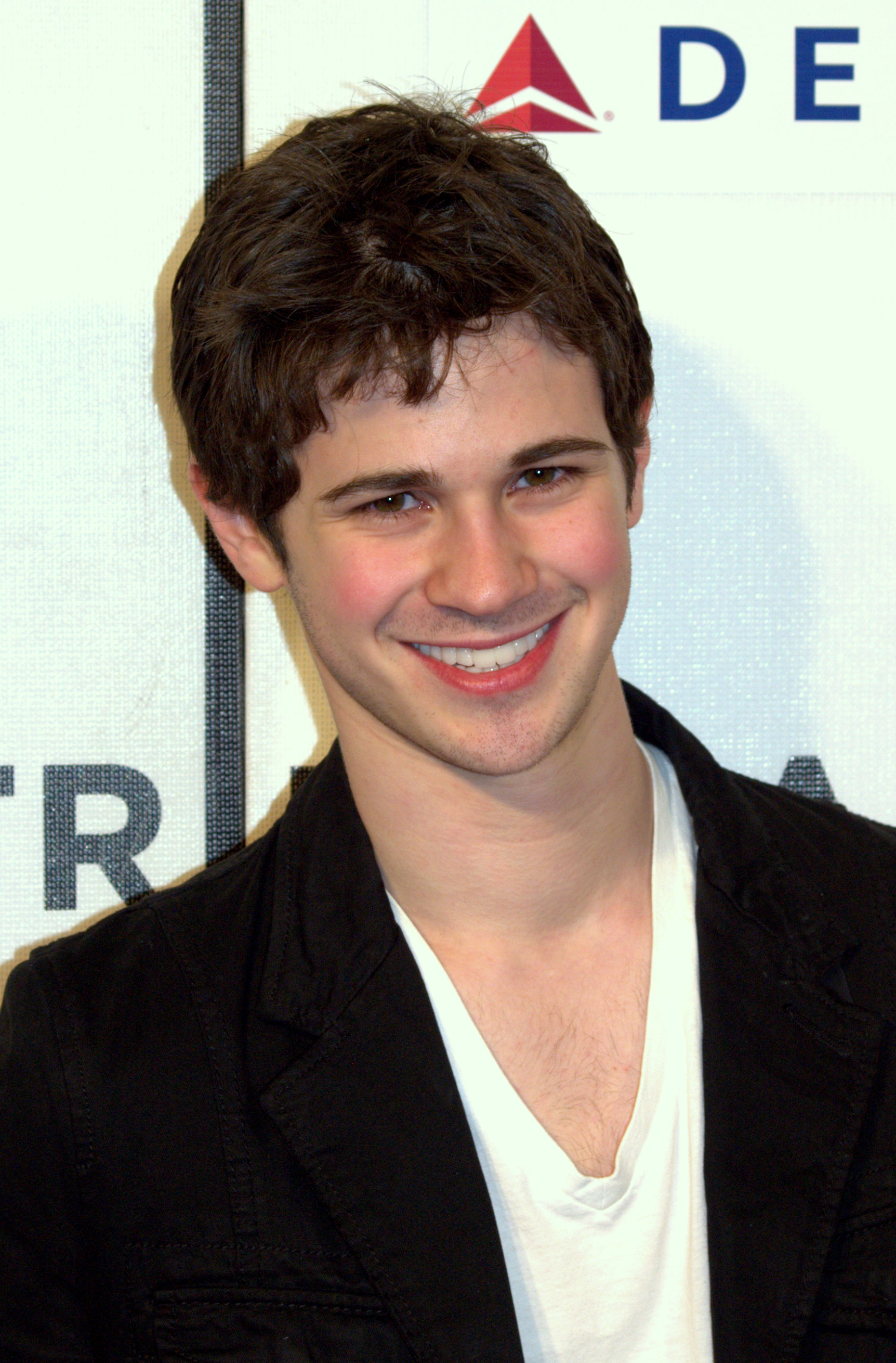 How tall is Connor Paolo?
